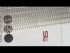 建築編まれた金網