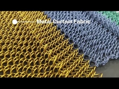 金属のコイルの飾り布