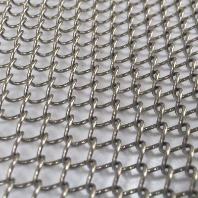 0.5-2mm 厚さ 円窓処理カーテンのためのブロンズ金属コイルカーテン
