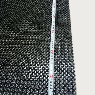 高品質の装飾メタルメッシュ キャビネットドアデザイン 高級な空気循環 洗練された現代的な外観
