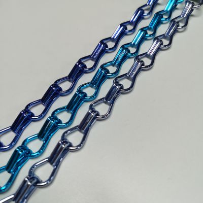 倉庫、工場、商業ビルに適した柔軟なアルミニウムチェーン製フライスクリーン（害虫駆除用）