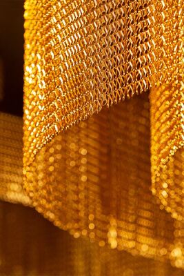 12x24mm チェーンサイズ アルミ チェーンカーテン 60% オープン エリアと 1.2mm ワイヤー直径 昆虫保護