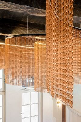 12x24mm チェーンサイズ アルミ チェーン フライスクリーン 60% オープン エリアと 1.2mm ワイヤー直径