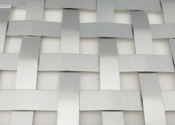 Flatwire 430の建築編まれた金網は陽極酸化した