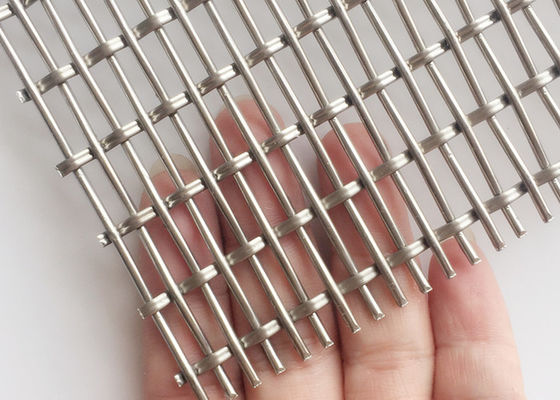 4.2mm編むロックのひだの金網の食器棚の装飾的な仕切りの正面