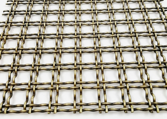 仕切りは織り方の金網の骨董品真鍮PVDの装飾的な網パネルにひだを付けた