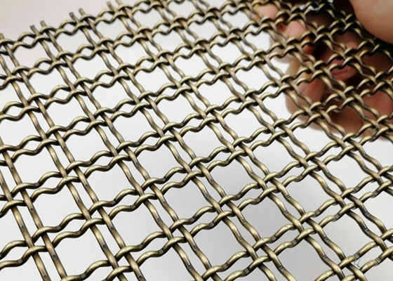 仕切りは織り方の金網の骨董品真鍮PVDの装飾的な網パネルにひだを付けた