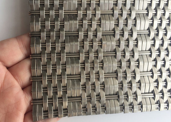 SS316 Decoの金属の建築編まれた金網は1.5 x 2mmのゆがみの直径にパネルをはめる