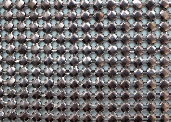 平織りSGS Chainmailの金属の網のカーテンの銀のスパンコールの布の物質的な