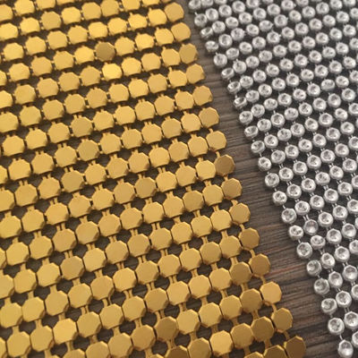 SGSのクラッディングの衣類のためのアルミニウム金属スパンコールのOilproofの金属のメッシュ生地