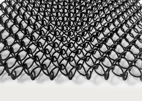 粉にされたビニールはステンレス鋼の三次元建築網の黒色に塗った