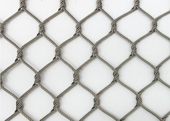 100x100動物のエンクロージャの反影響の金属ロープの塀のための適用範囲が広い金網